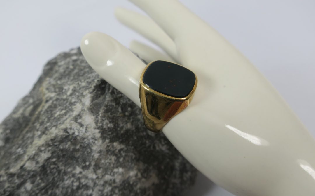 Vintage Ring / Herrenring 585 / 14k Gold mit Lagenstein Onyx RG / RW 62