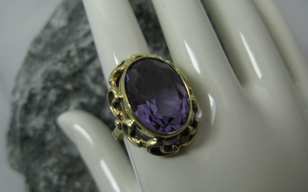 Vintage ovaler Amethyst Ring / Damenring 333 / 8k Gold ~1950
