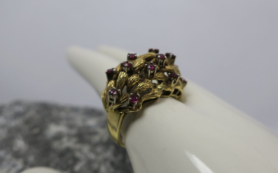Vintage Rubin Ring / Damenring 750 / 18k Gold – 15x Rubin – Handarbeit