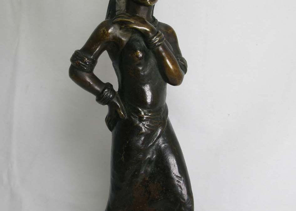 Bronze Indiofrau / Indio Frau mit Korb ~ 1930 Figur / Skulptur / Plastik