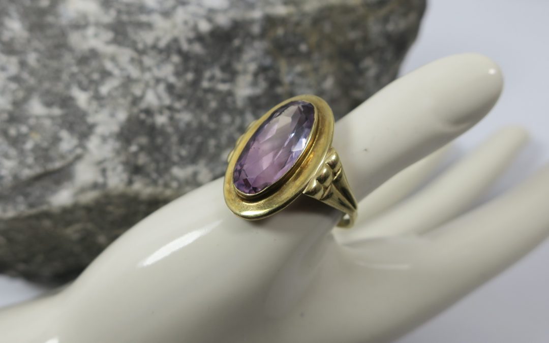Vintage ovaler Ring / Damenring mit Amethyst – 333 / 8K Gold