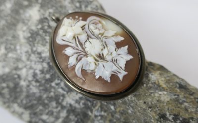 Vintage Kamee Brosche / Anhänger 800 Silber Blume Muschelkamee Gemme Handarbeit
