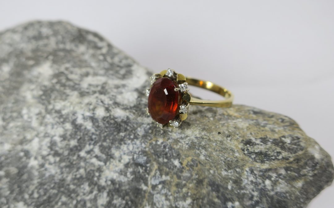 Vintage Ring / Damenring Citrin & 8 Diamanten 585 / 14K Gold / Gelbgold