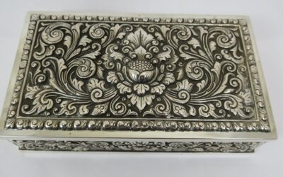 Yogya Deckeldose / 800 Silber Kasten Indonesien 1940er Jahre Floral Dekor