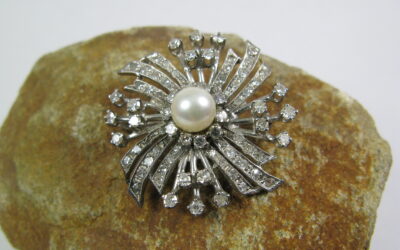Vintage Brosche 585 Gold / Weißgold 80 Diamanten 2,4 ct. mittig Perle – Handarbeit