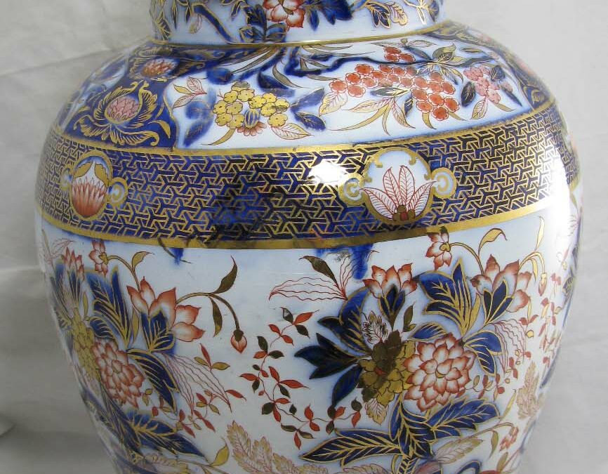 Große antike Deckelvase / Vase England ~ 1870 Imari Dekor – Blumen – Höhe 65 cm