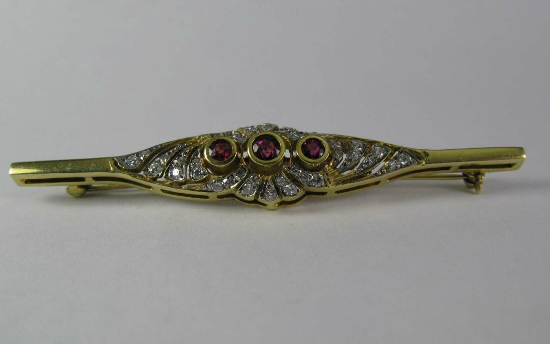 Große Brosche 585 / 14k Gold Rubine & Brillanten – 1ct Handarbeit