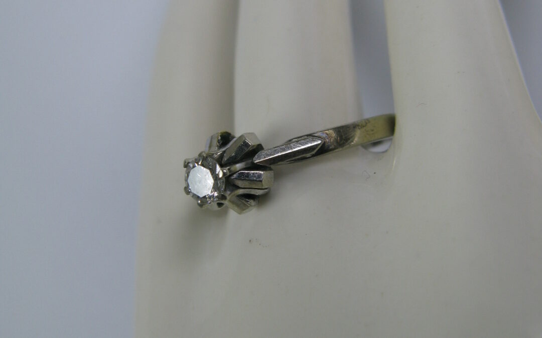 Vintage Brillant Solitär Ring 0,16ct 750 / 18K Weiss Gold Damenring / Brillantring / Solitärring