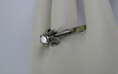 Vintage Brillant Solitär Ring 0,16ct 750 / 18K Weiss Gold Damenring / Brillantring / Solitärring