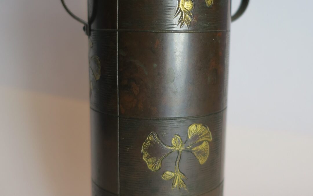 Bronze Becher Japan Meiji Zeit ~ 1900 – Pinselbecher – Blütenzweige graviert & vergoldet