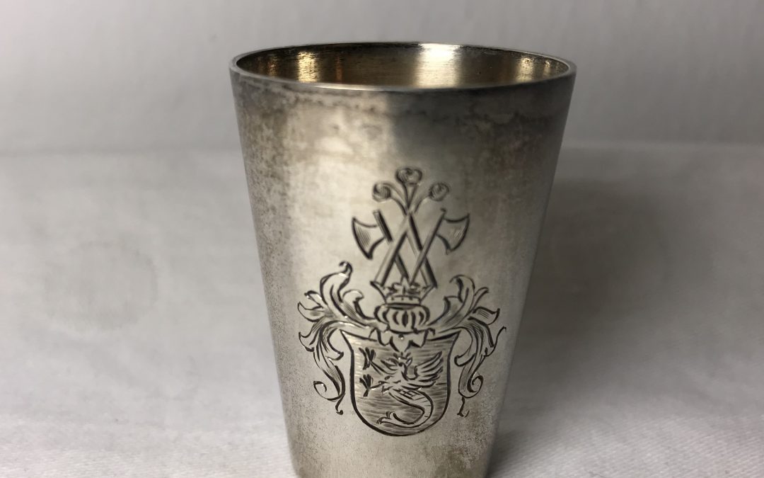 Schnapsbecher Becher Wappen Familie Puttkamer 800 er Silber Antik