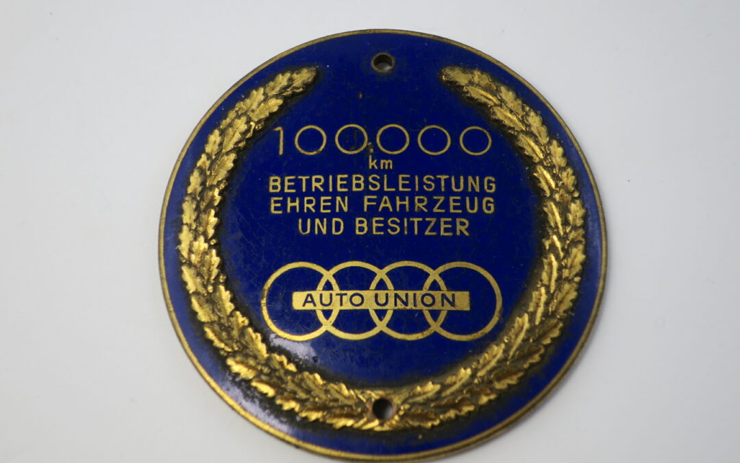 Auto Union 100000 km Betriebsleistung Autoplakette / Plakette Email Vergoldet