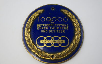 Auto Union 100000 km Betriebsleistung Autoplakette / Plakette Email Vergoldet