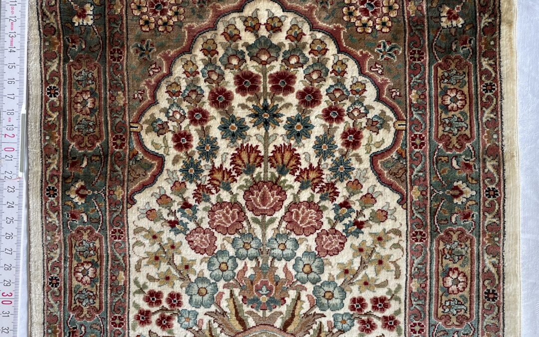 Hereke Ozipek Seide Teppich / Seidenteppich Türkei kleiner Gebetsteppich Özipek
