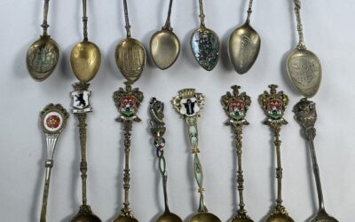 Sammlung 15x Andenkenlöffel / Souvenir Löffel Silber teils Email teils vergoldet