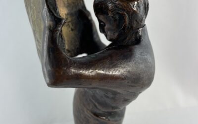 Eva de Maizière 1915-2003 Bronze Skulptur Die Morgenzeitung – Mann mit Zeitung