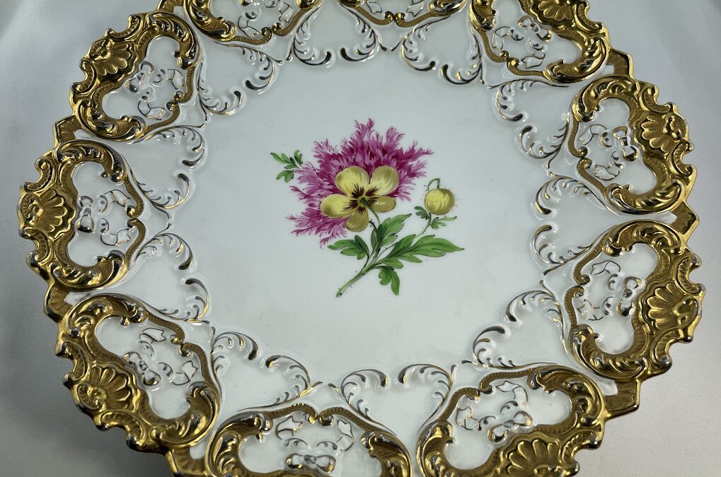 Meissen Porzellan Prunkteller Prunkplatte Blumen & Goldstaffage 26cm ~ 1924-1934