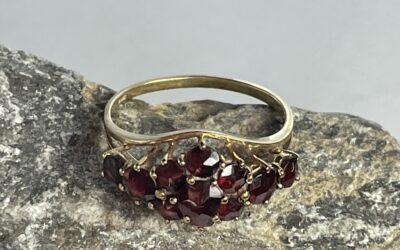 Vintage Granatring / Granat Ring 333 / 8k Gold Böhmen ? – Handarbeit