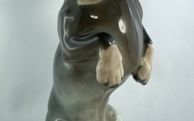 KPM Berlin Porzellan Dackel / Dachshund Figur / Skulptur – Wilhelm Carl Robra